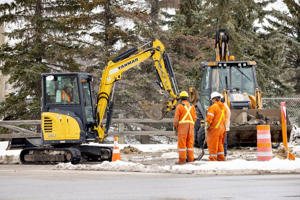 Cheapest Mini Excavators (2023 Pricing by Brand & Model) 👷 💰