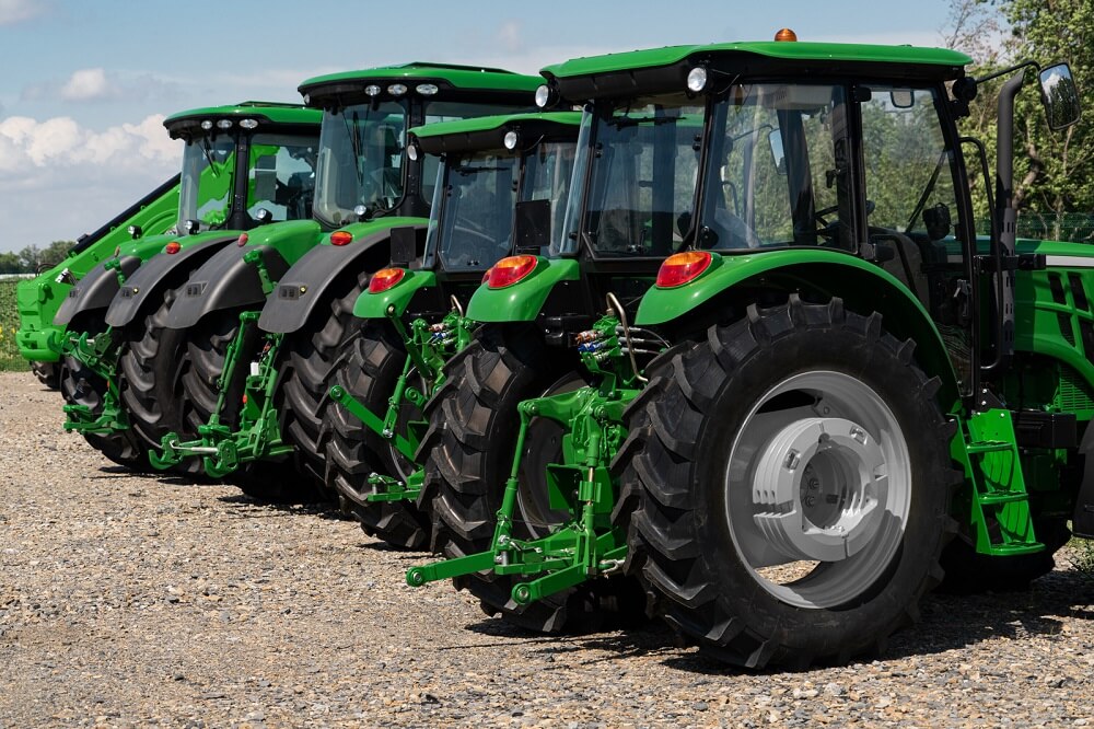 Tractor Price Comparison Guide for 2023 [New & Used]