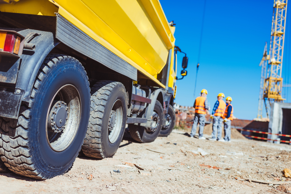 Unlocking the Benefits of Owning a Dump Truck for Your Business