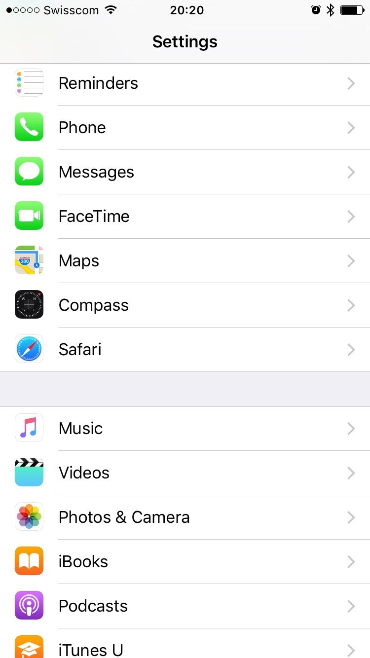 How to adjust the volume for voice navigation in Maps with CarPlay