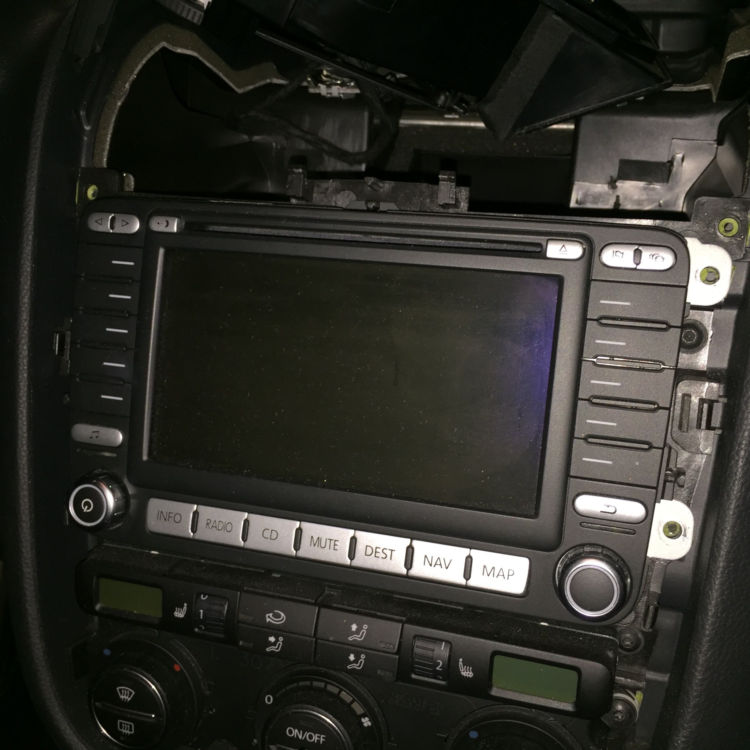 How to adjust the volume for voice navigation in Maps with CarPlay