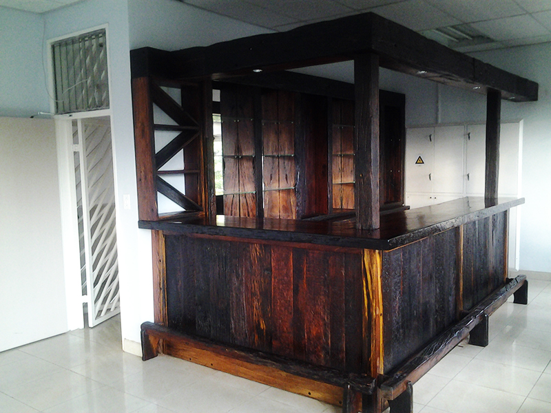 Sleeper Wood 8 Seater IRISH Bar Set Cotech Industries