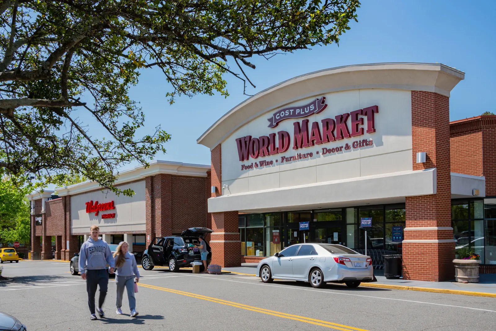 Home Cotswold Village