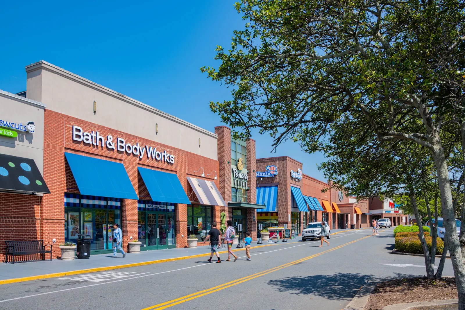 Home Cotswold Village