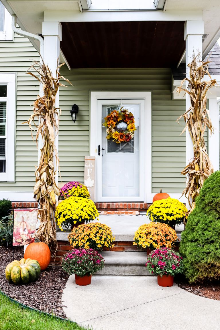 Best Fall Front Porch Decor with Colorful Mums cottage in the mitten