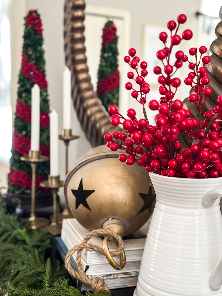 How To Create A Festive Entryway For Christmas cottage in the mitten