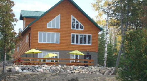 Camps Ronoda is a premier 4 season fishing and hunting lodge located in