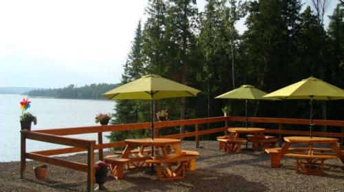 Camps Ronoda is a premier 4 season fishing and hunting lodge located in