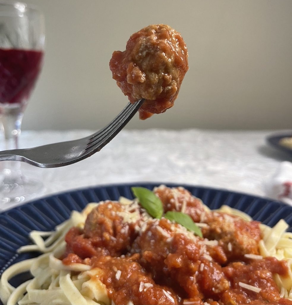 Slow Cooked Italian Meatballs ⋆ tia's recipes