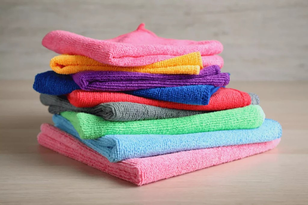 Merino wool Vs. Synthetic Wool Which Base Layer is Best?