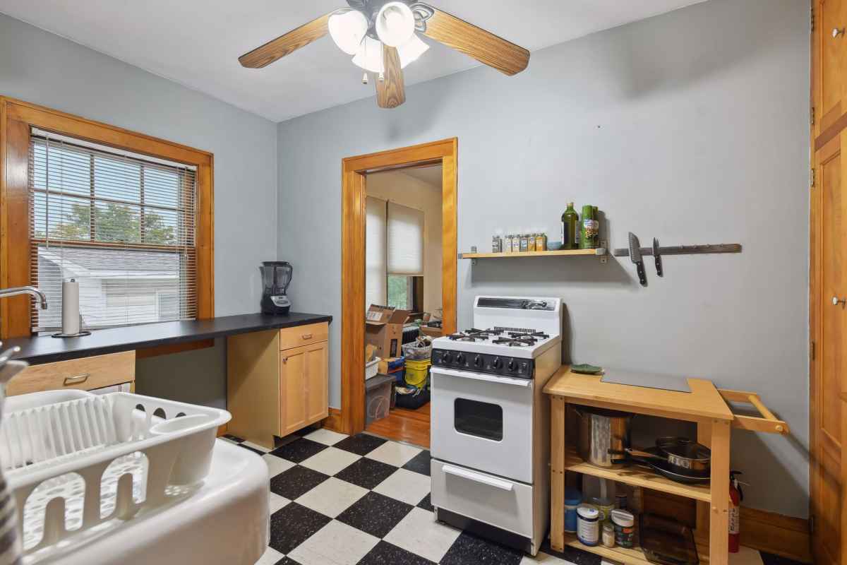 Classic 4Plex Near Powderhorn Park Cotty Lowry Uptown Minneapolis