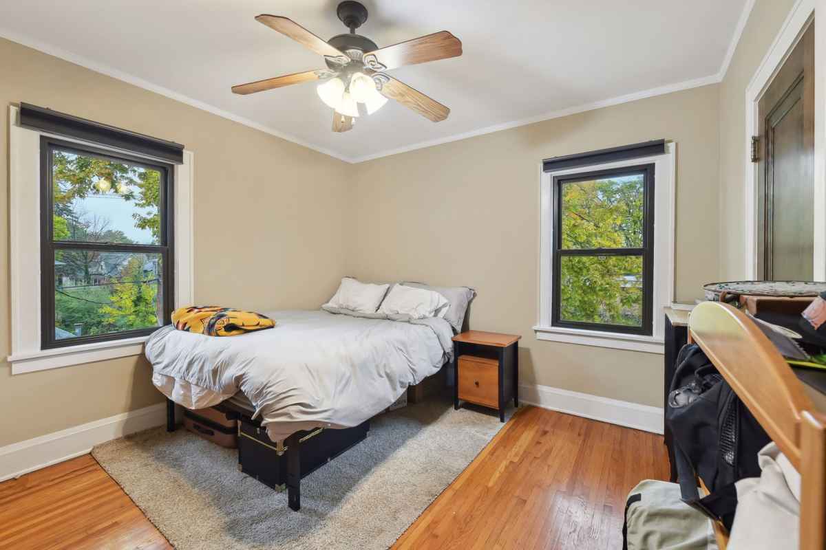 Classic 4Plex Near Powderhorn Park Cotty Lowry Uptown Minneapolis