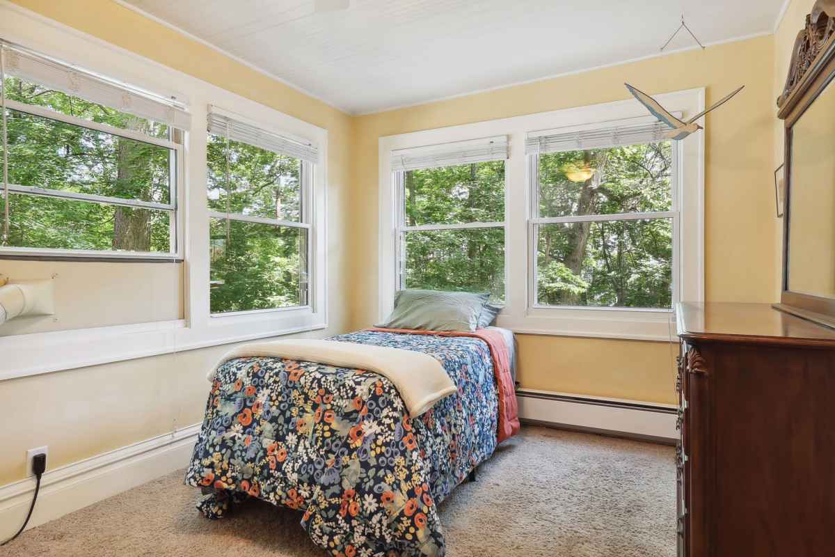 NEW PRICE! OneofaKind Lake Harriet Living! Cotty Lowry Uptown Minneapolis Real Estate