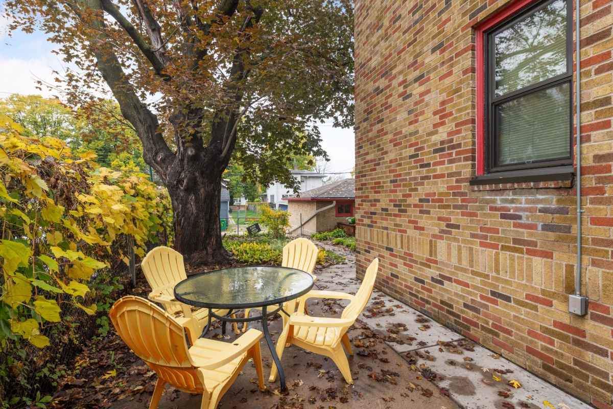 Classic 4Plex Near Powderhorn Park Cotty Lowry Uptown Minneapolis