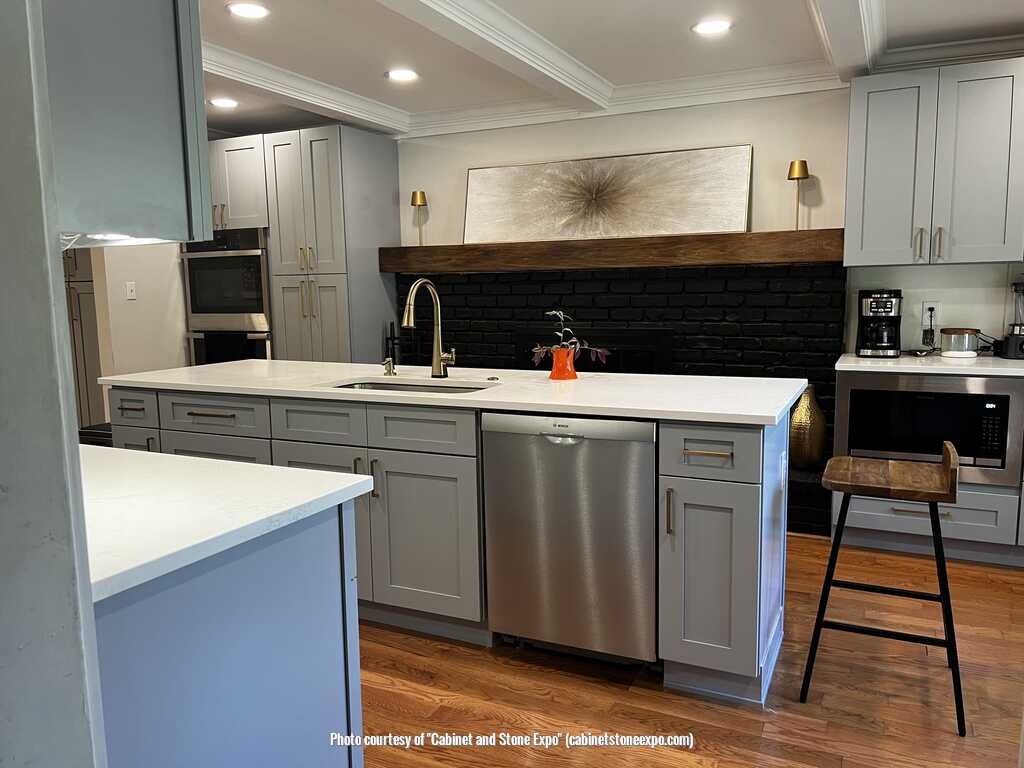 and Stone Expo manufacturing countertops in the Indianapolis