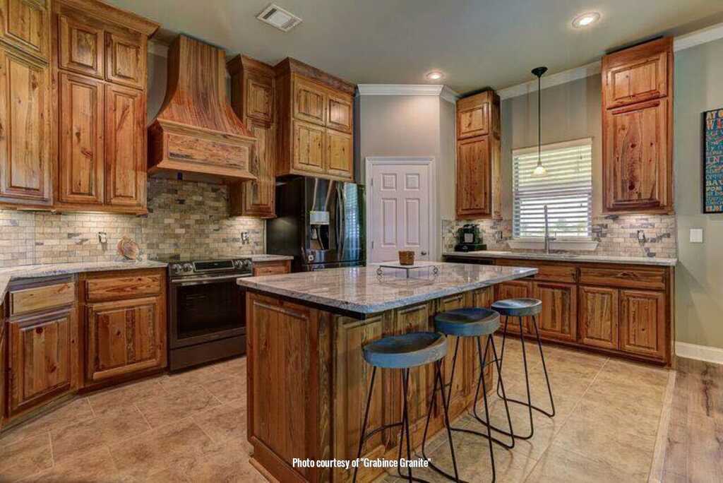 Grabince Granite manufacturing countertops in the Baton Rouge, LA