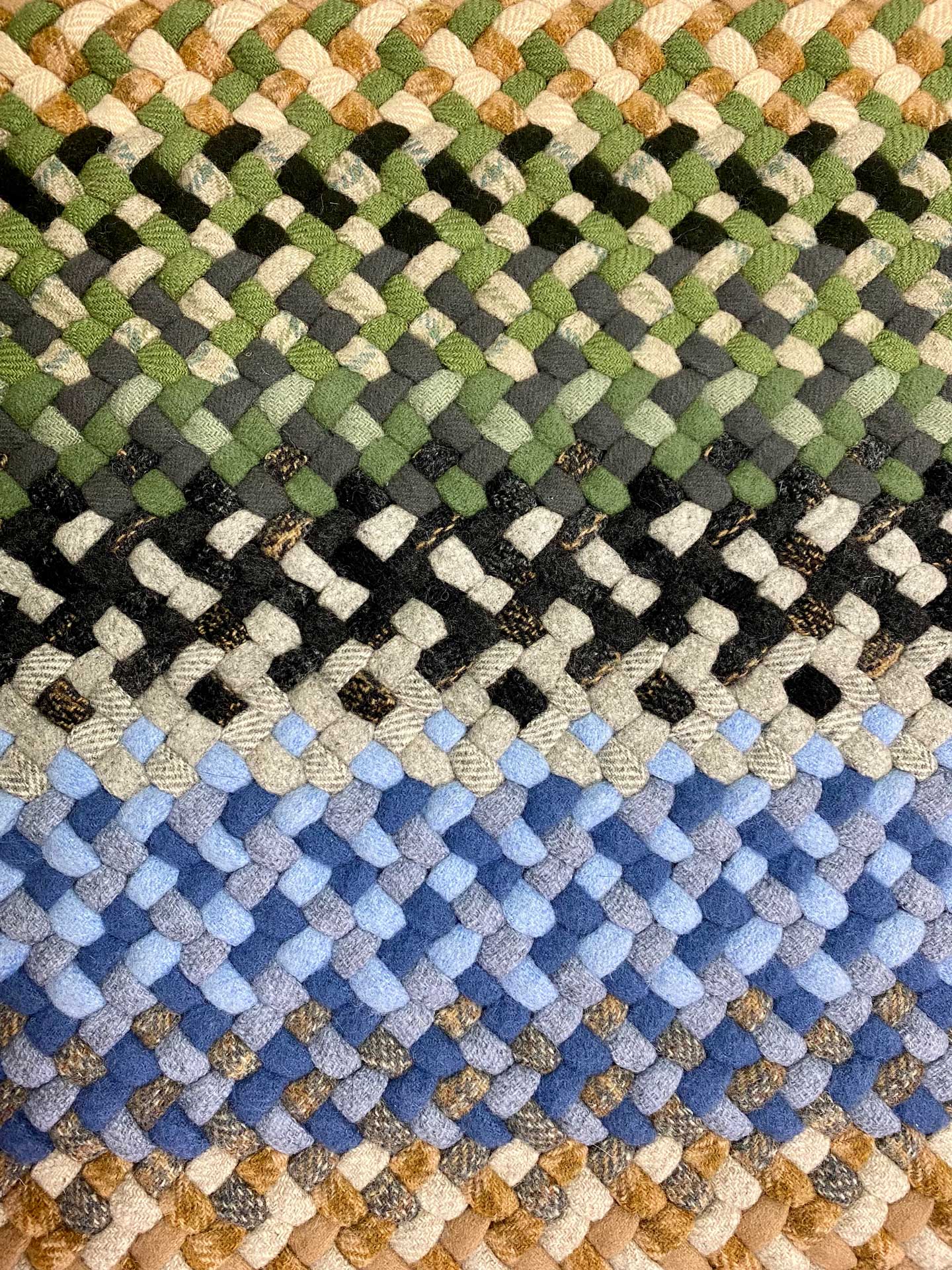 5' x 7'10" Flip Rectangle Wool Braided Rug