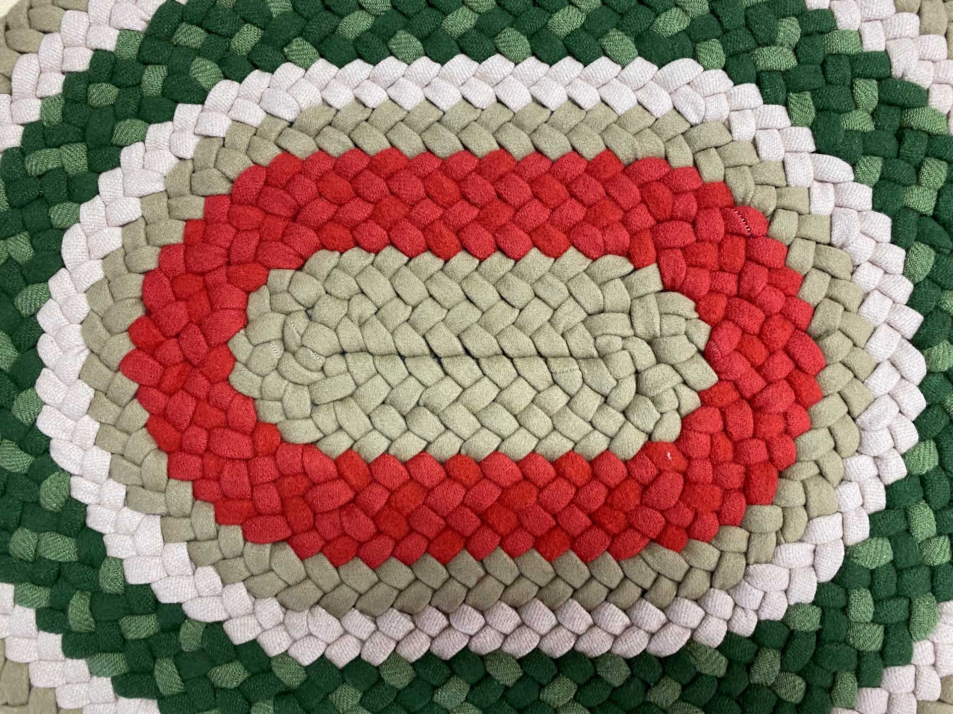 1'5" x 1'11" Oval Wool Braided Table Mat Country Braid House