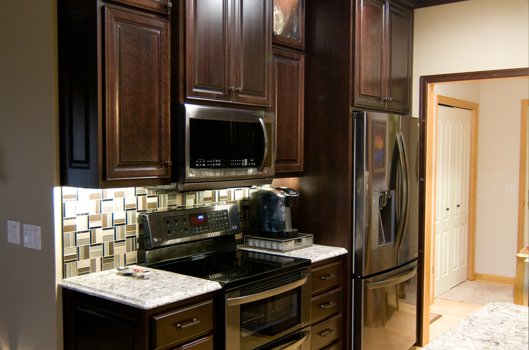 Countertop and by Country Country