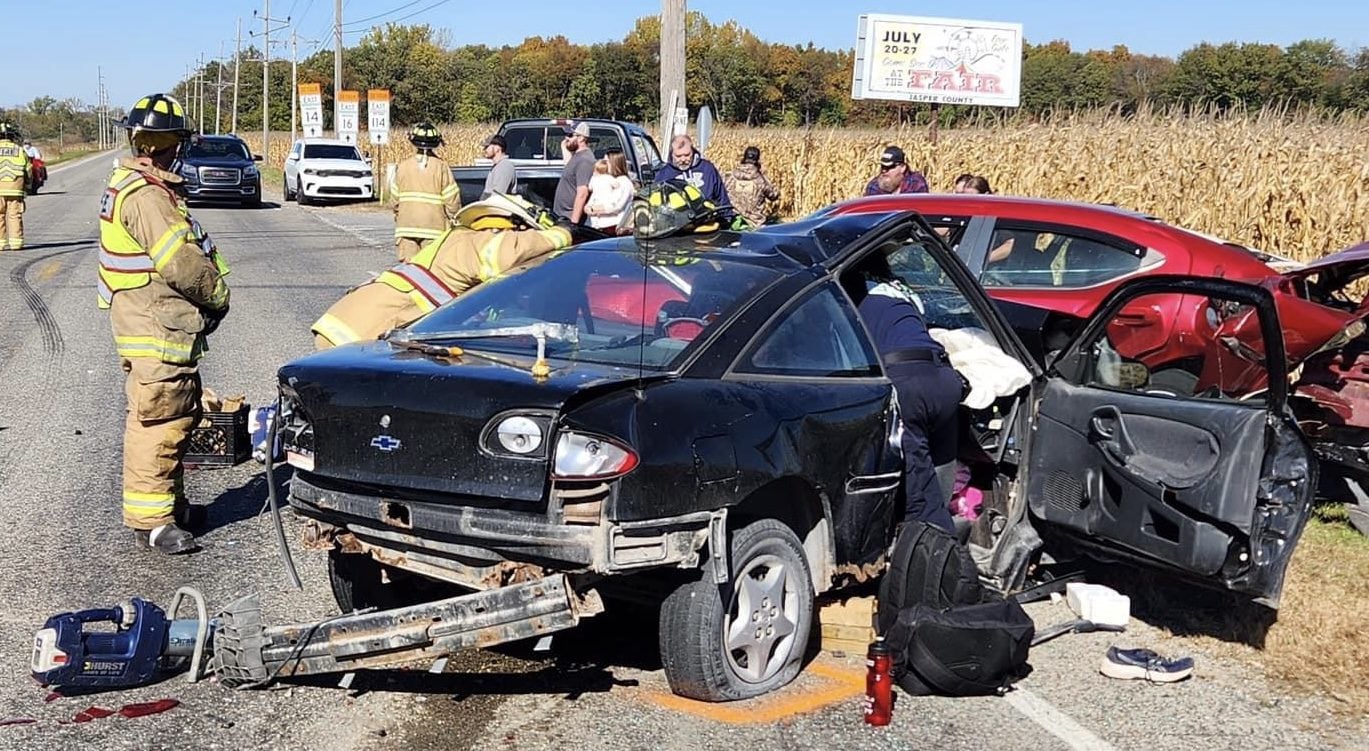 Rensselaer, IN Car Crash Multiple Injuries and Road Closure on State