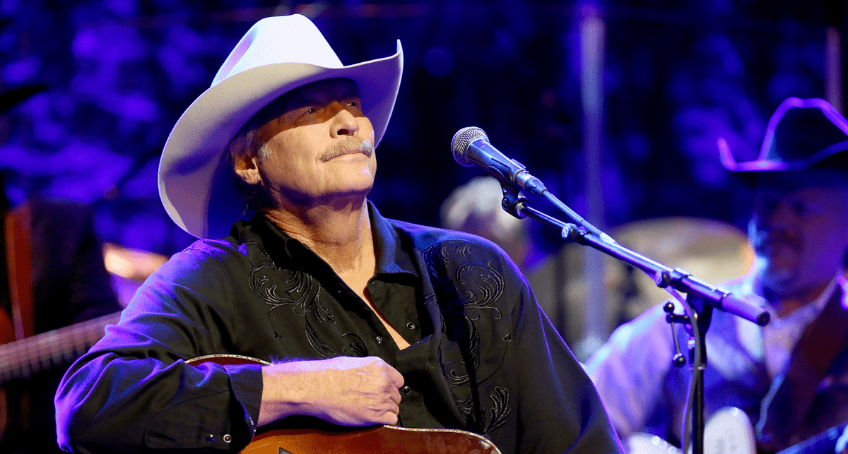 BREAKING Alan Jackson Announces 'Last Call One More For The Road Tour