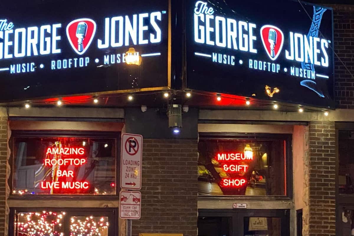 Fans Are Heartbroken After The Jones Museum and Restaurant