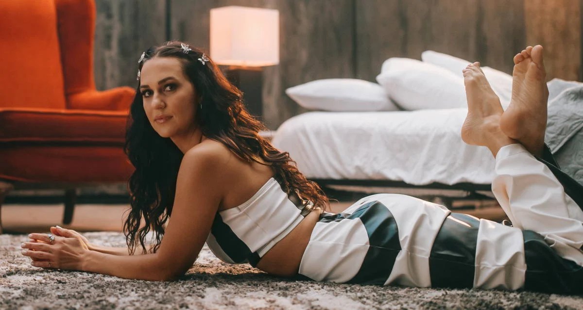 Country Next Jennifer Hart Country Now