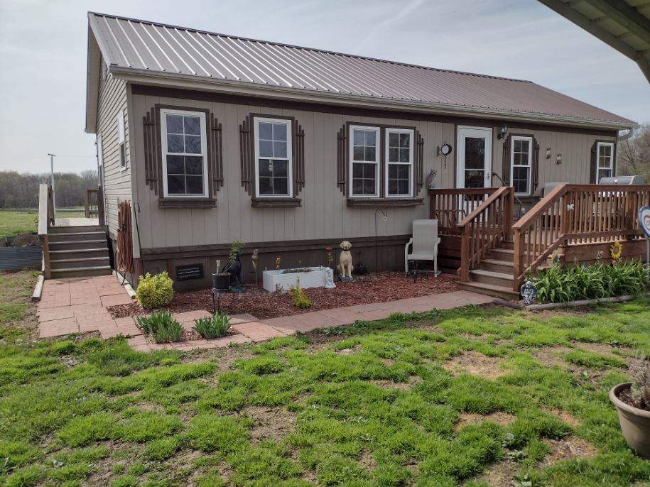 1073 County Road 555E, Wayne City, IL Country Roads Realty