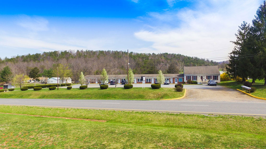 Country View Lodging Motel in Elkton, VA
