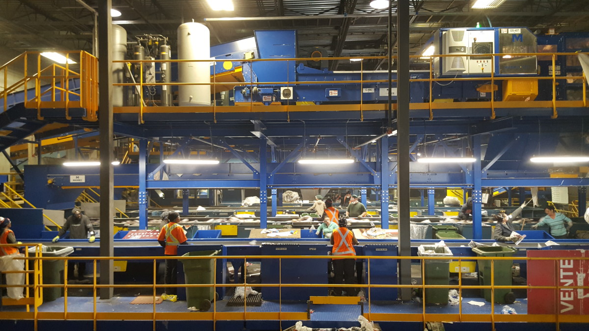 Recyclage la Ville se fait rassurante Courrier Laval