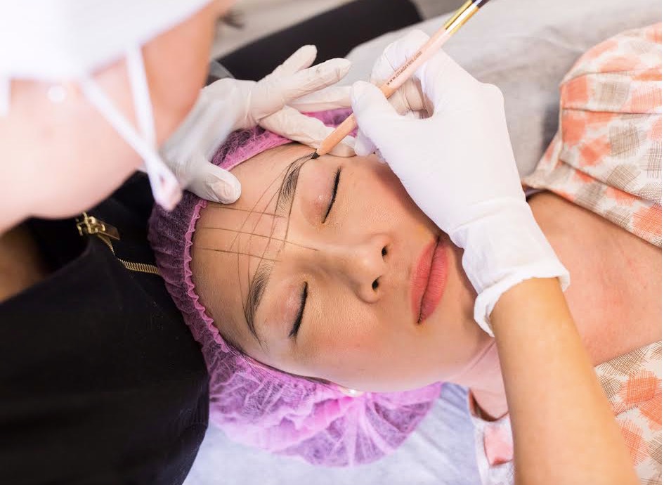 Model Fees Couture Brows