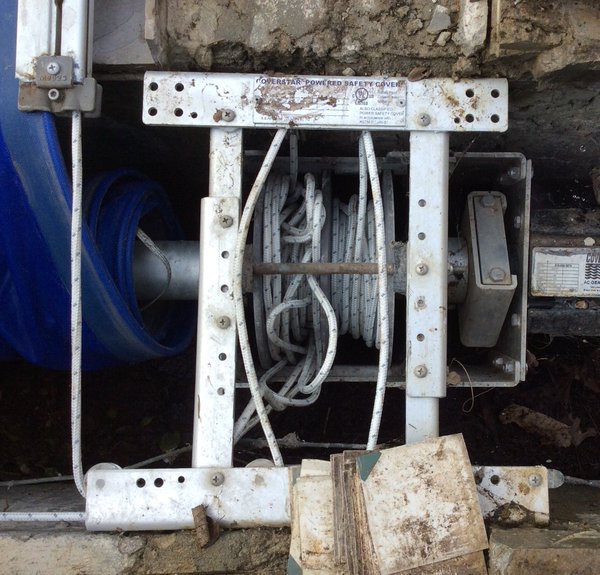 The Best in Automatic Pool Cover Installation and Repair