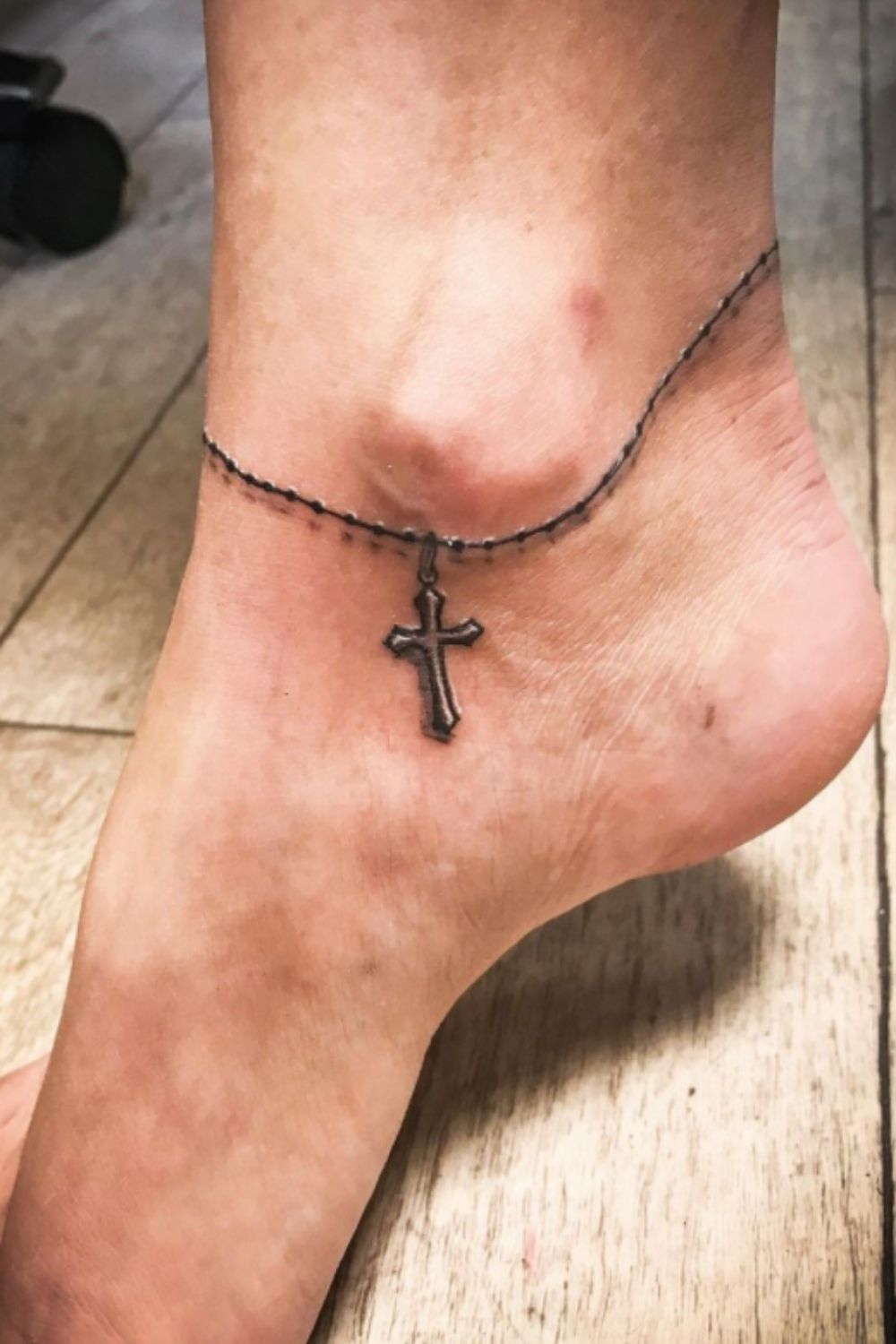 Awesome Small Cross Tattoo Ideas for Women to Try 2021