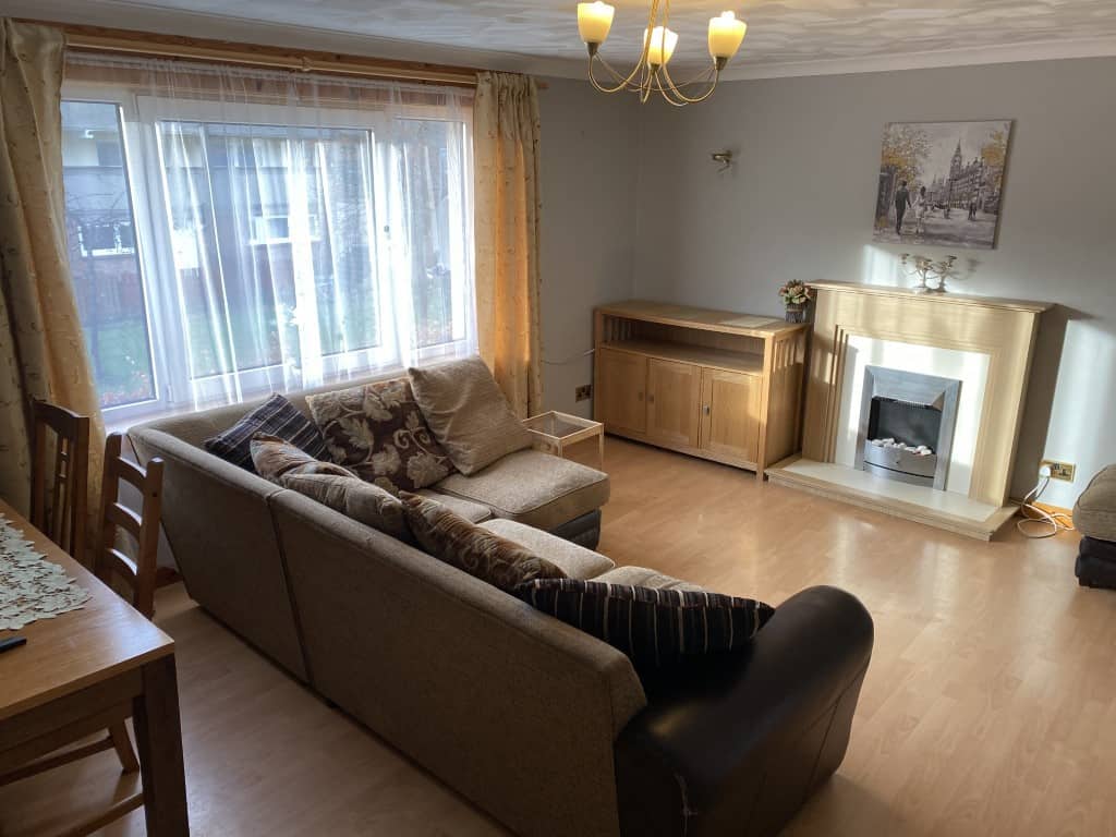 18/5 Northfield Drive, Edinburgh, EH8 7RP CP Property