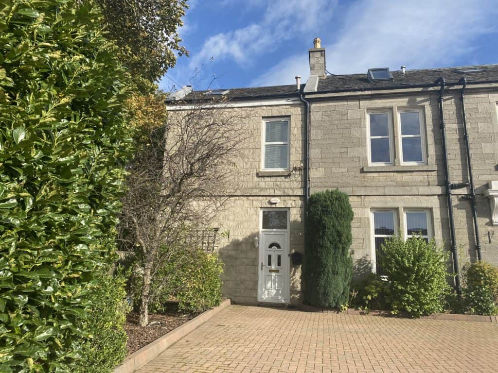9 Loanhead Road, Loanhead, EH20 9NJ CP Property