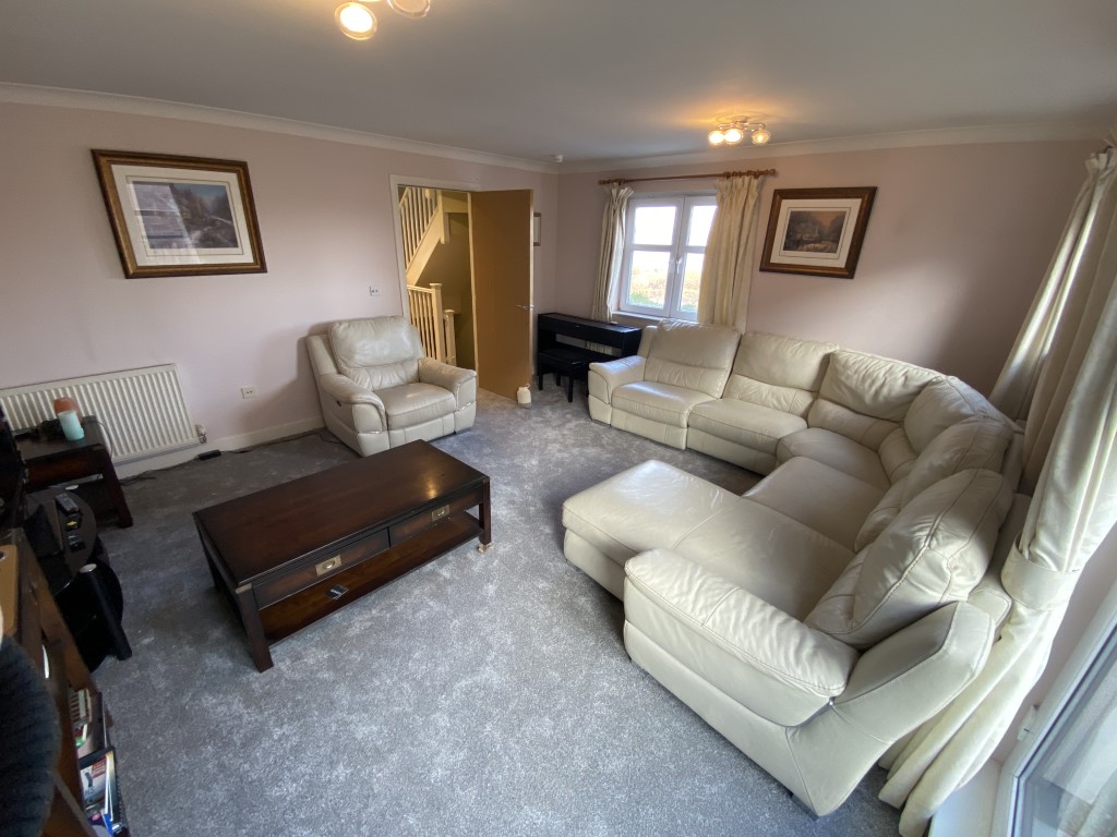 26 Kingsburgh Crescent, Edinburgh, EH5 1JF CP Property