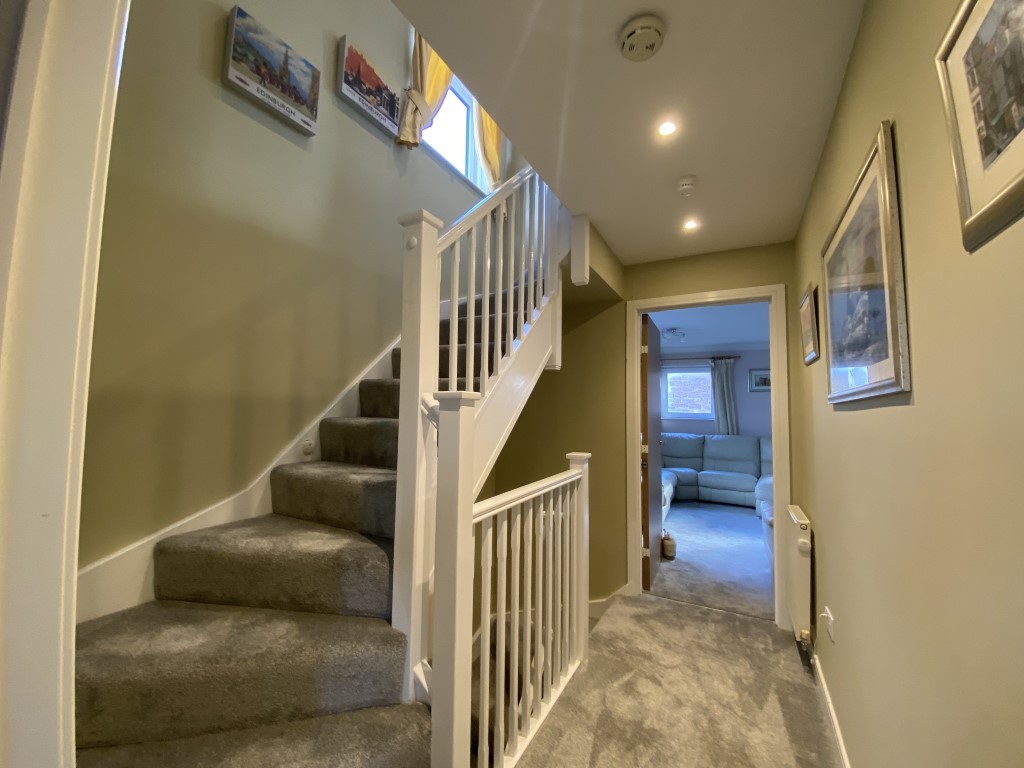 26 Kingsburgh Crescent, Edinburgh, EH5 1JF CP Property