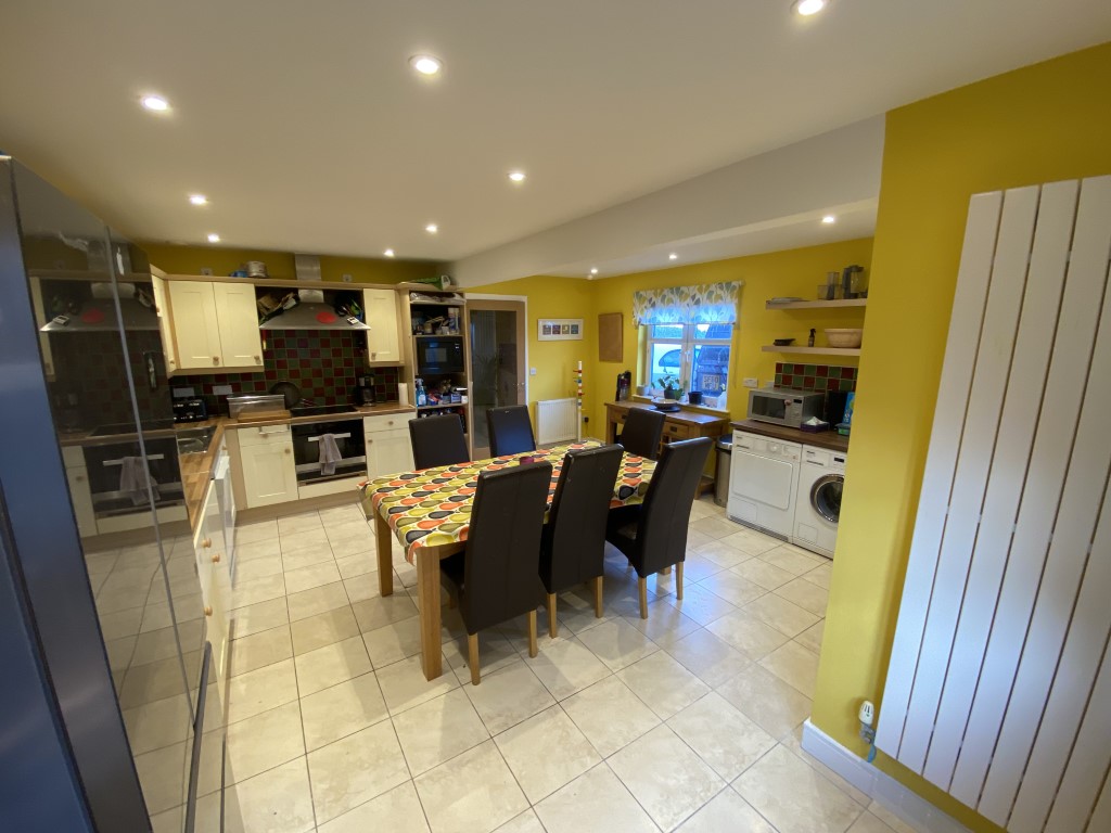 26 Kingsburgh Crescent, Edinburgh, EH5 1JF CP Property