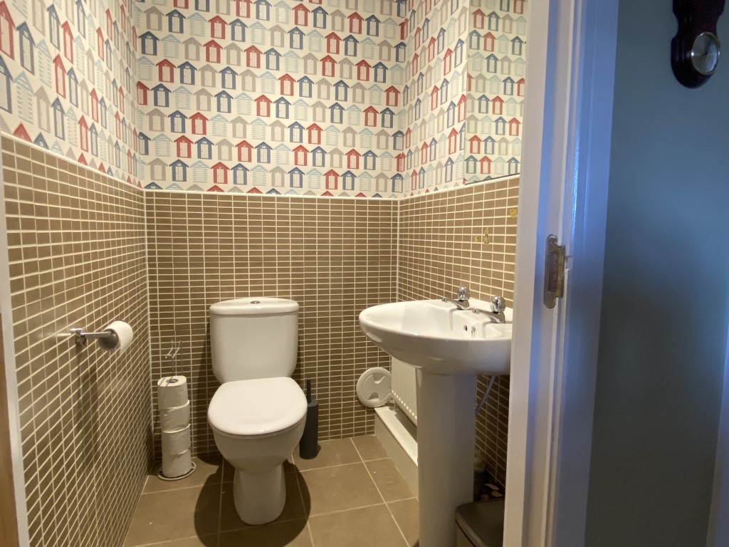 26 Kingsburgh Crescent, Edinburgh, EH5 1JF CP Property