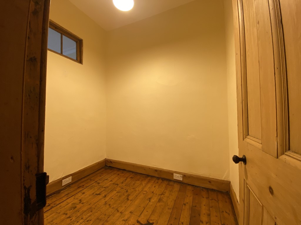 90 2f3 Dickson Street, Edinburgh, EH6 8QQ CP Property