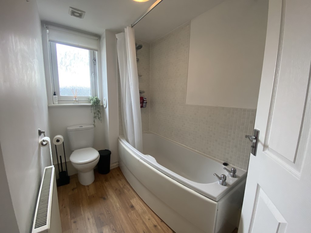 17 Saint Davids Gardens, Eskbank, Dalkeith, EH22 3FE CP Property