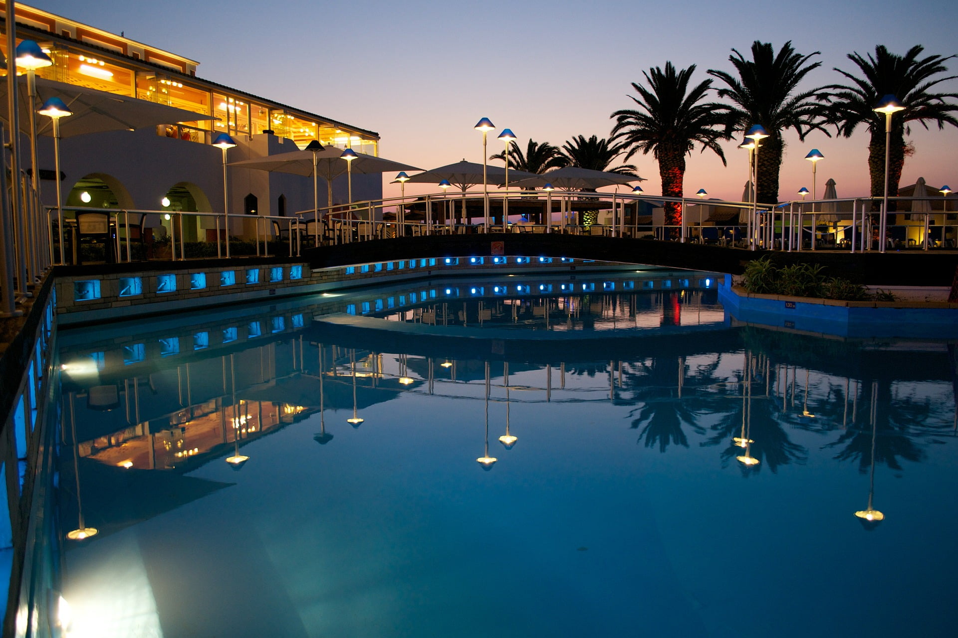 Design the Right Pool for Your Hotel Pool Supplies Winnipeg