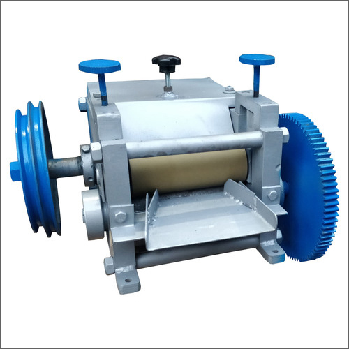 Semiautomatic Heavy Duty Plastic Dana Cutter Machine at Best Price in