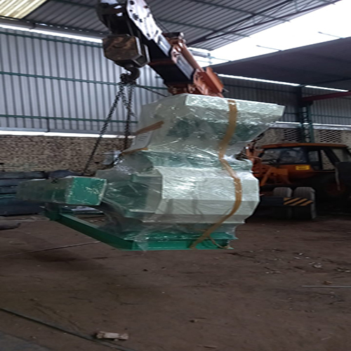 Grinder Machine With Rotary Feeder And Megnate System Power Source