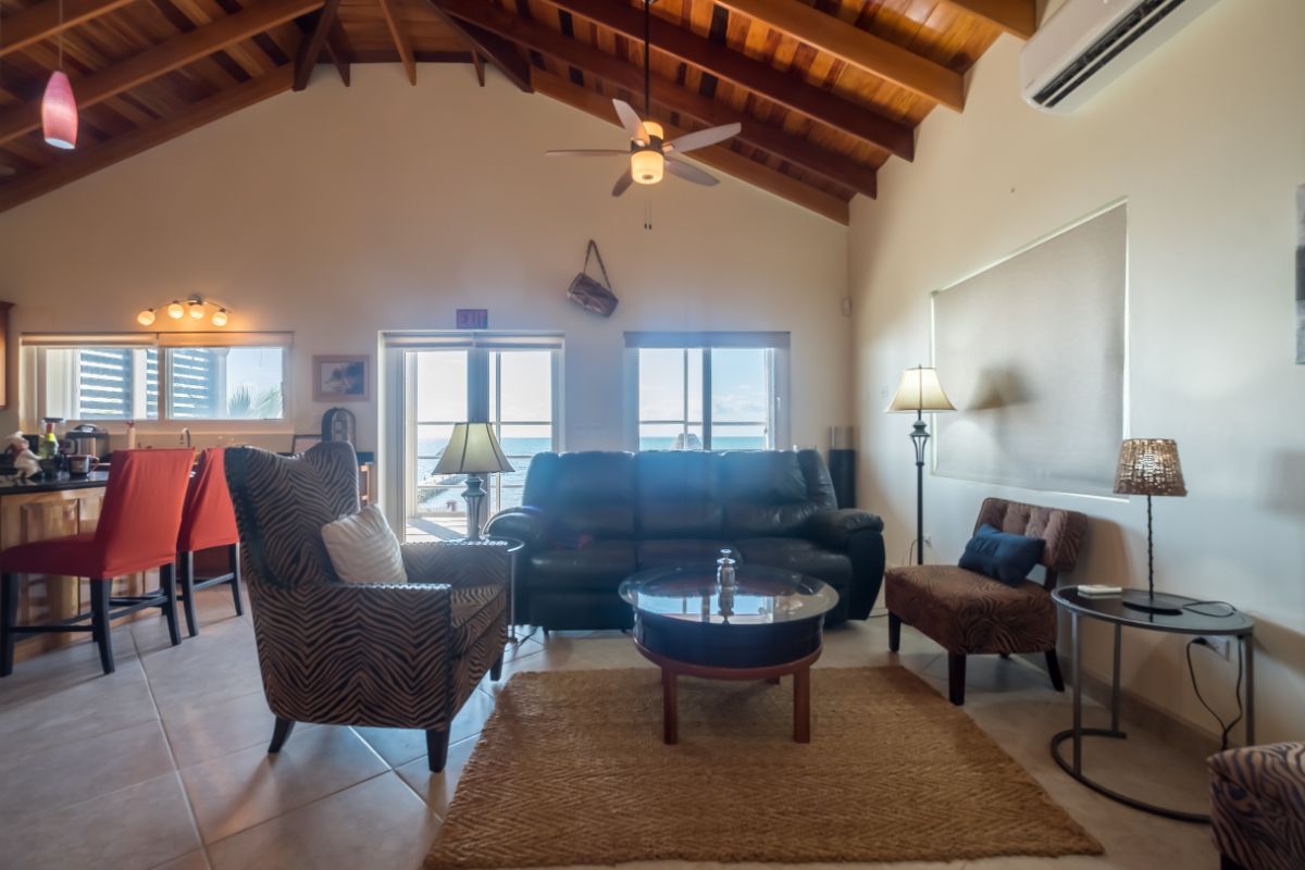 La Perla Azul Upstairs Crown Property Management