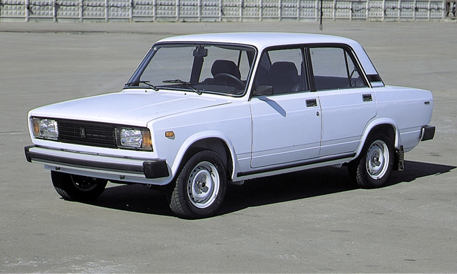 生きる共産主義！ロシアの車たち クラログ