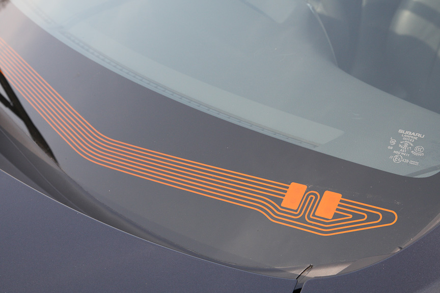 【冬到来】車のガラス凍結を除去する方法！ クラログ