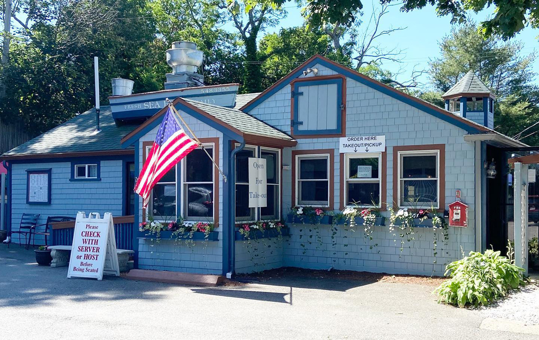 Crabapples Restaurant Breakfast Family Dining Falmouth, MA