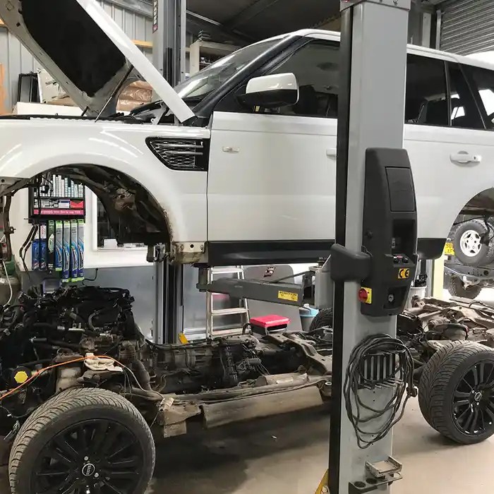 Land Rover Repair Dubai01