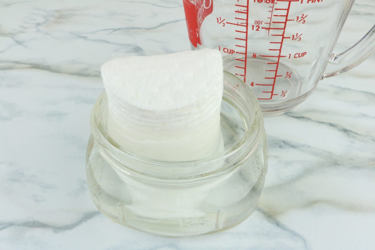 DIY Dog Cleaning Ear Wipes —